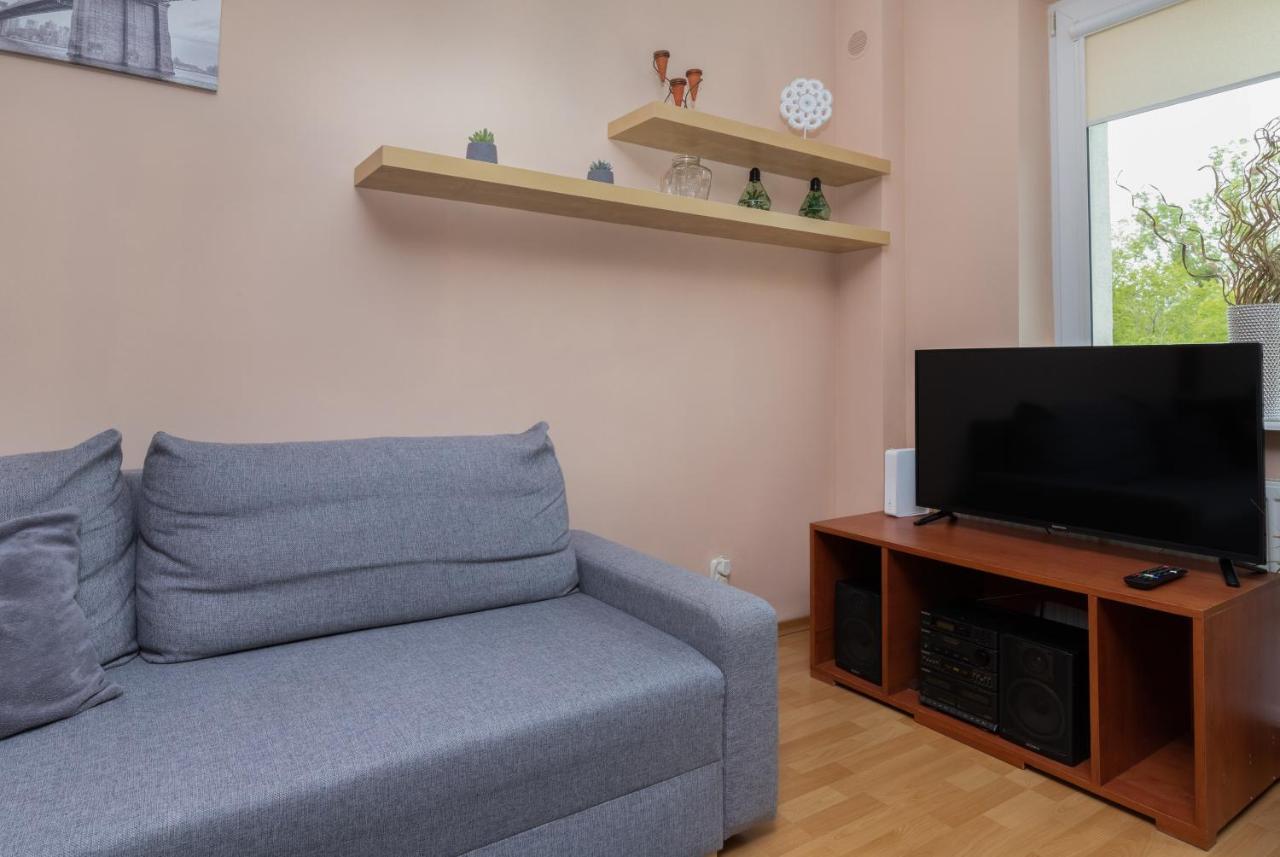 Zabianka Sztormowa With 1 Bedroom By Renters Appartamento Danzica